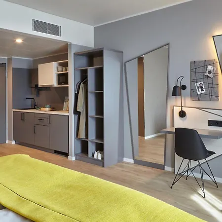 Aparthotel Candlewood Airport By Ihg