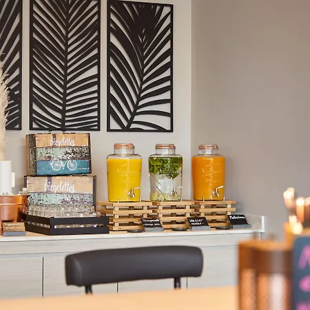 Candlewood Airport By Ihg Aparthotel