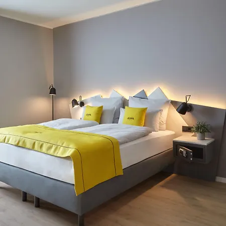 Lejlighedshotel Candlewood Airport By Ihg 3*