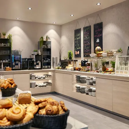 Lejlighedshotel Candlewood Airport By Ihg 3*