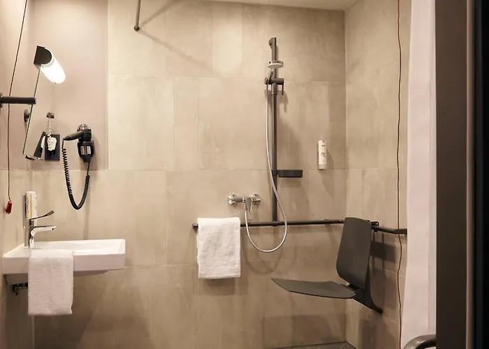 Apart-hotel Candlewood Airport By Ihg 3*