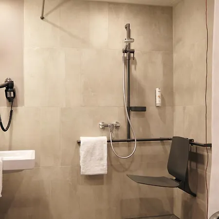 Candlewood Airport By Ihg דיסלדורף