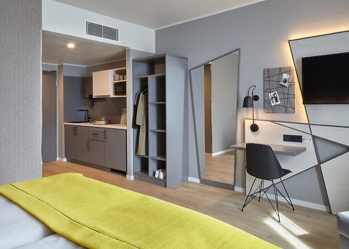 Apart Otel Candlewood Airport By Ihg